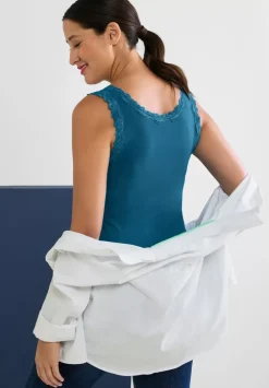 Top Mit Spitzendetail