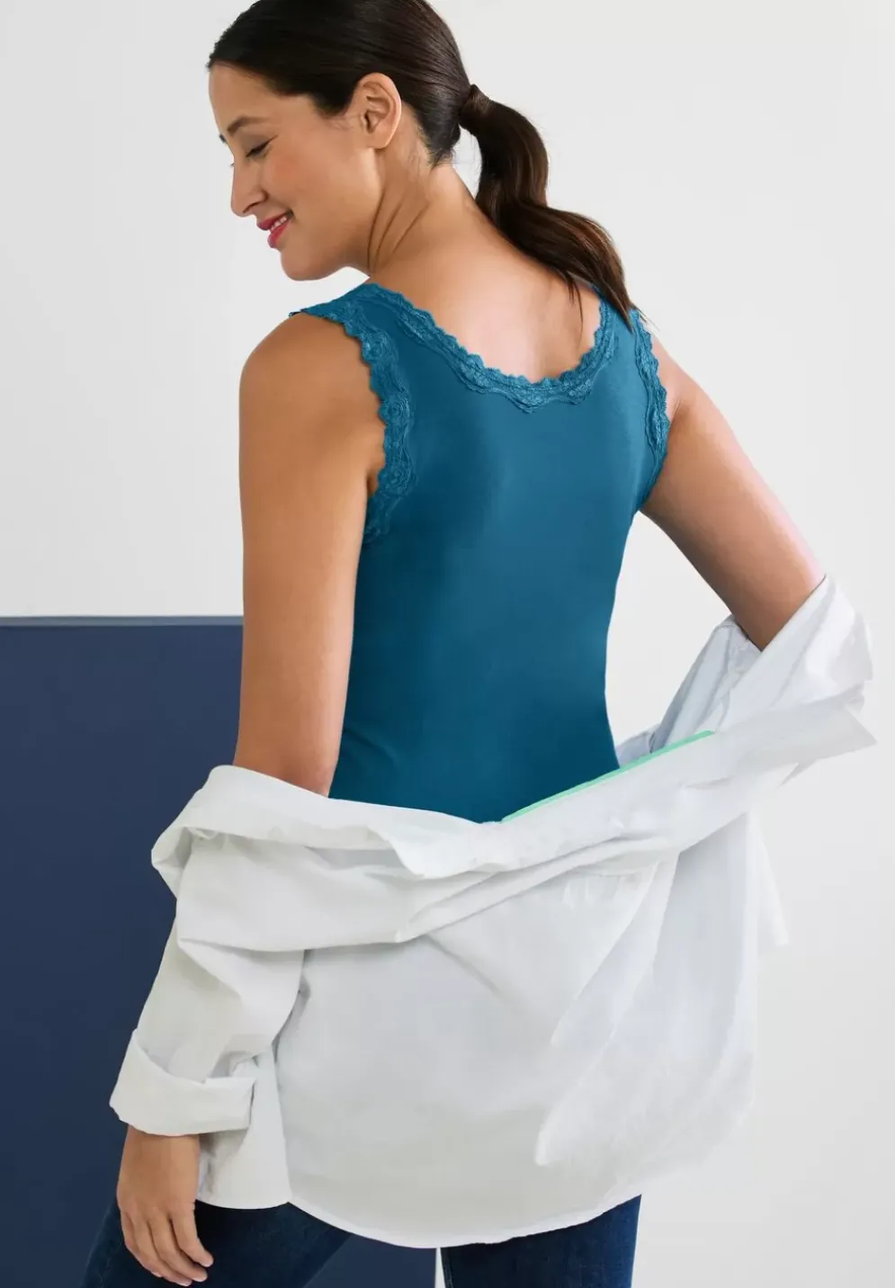Top Mit Spitzendetail