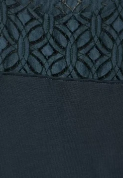Top Mit Spitzendetail
