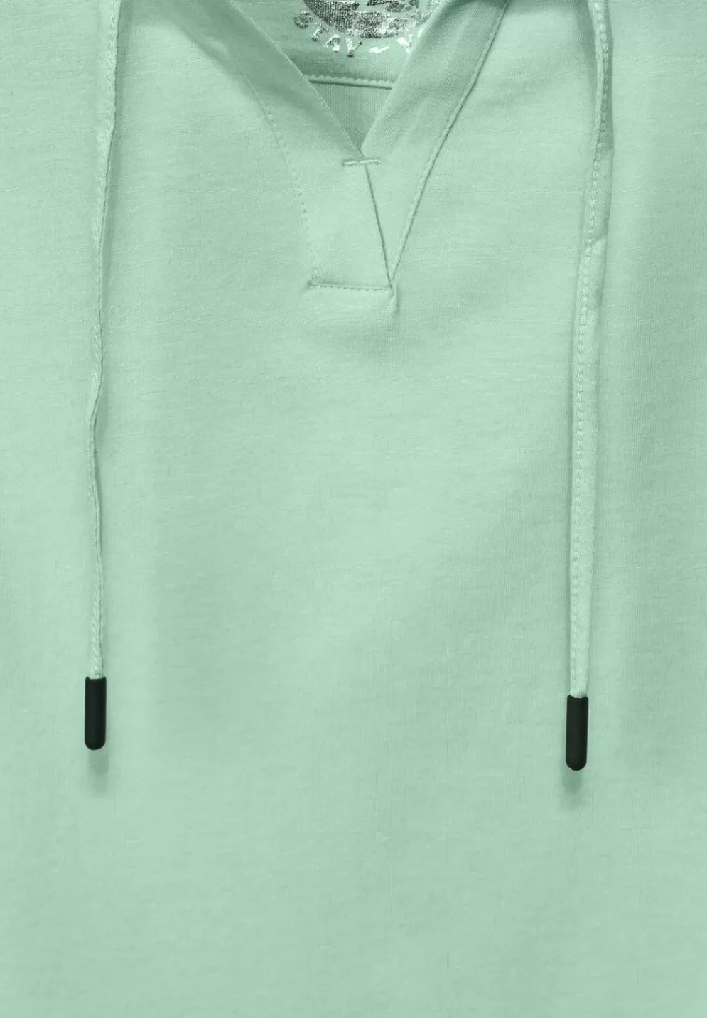 Top Mit Stickereidetail