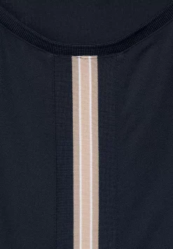 T-Shirt Im Materialmix