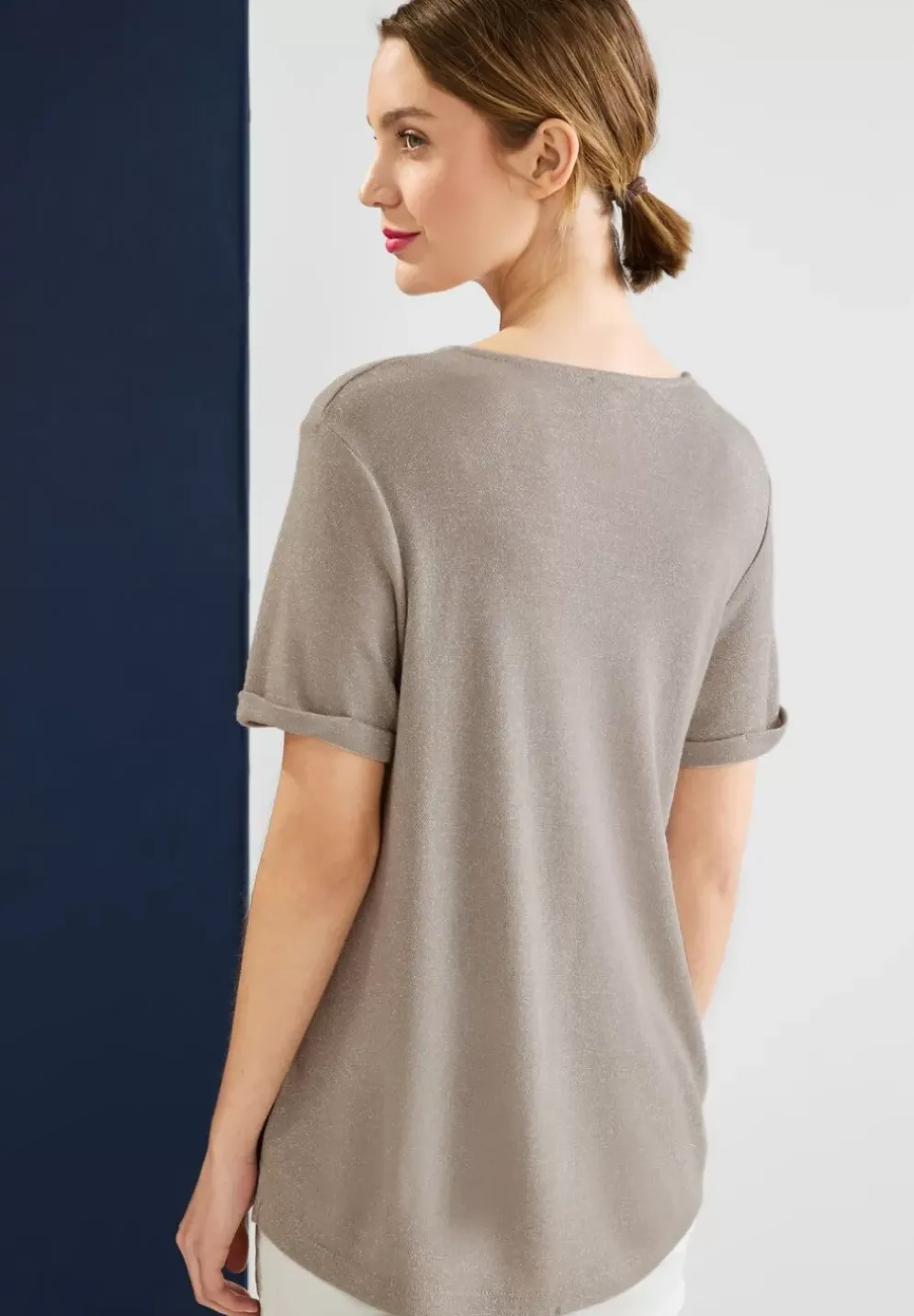 T-Shirt Im Schimmerlook