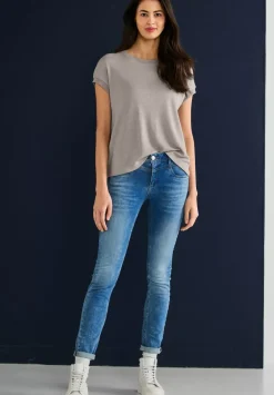 T-Shirt Im Schimmerlook