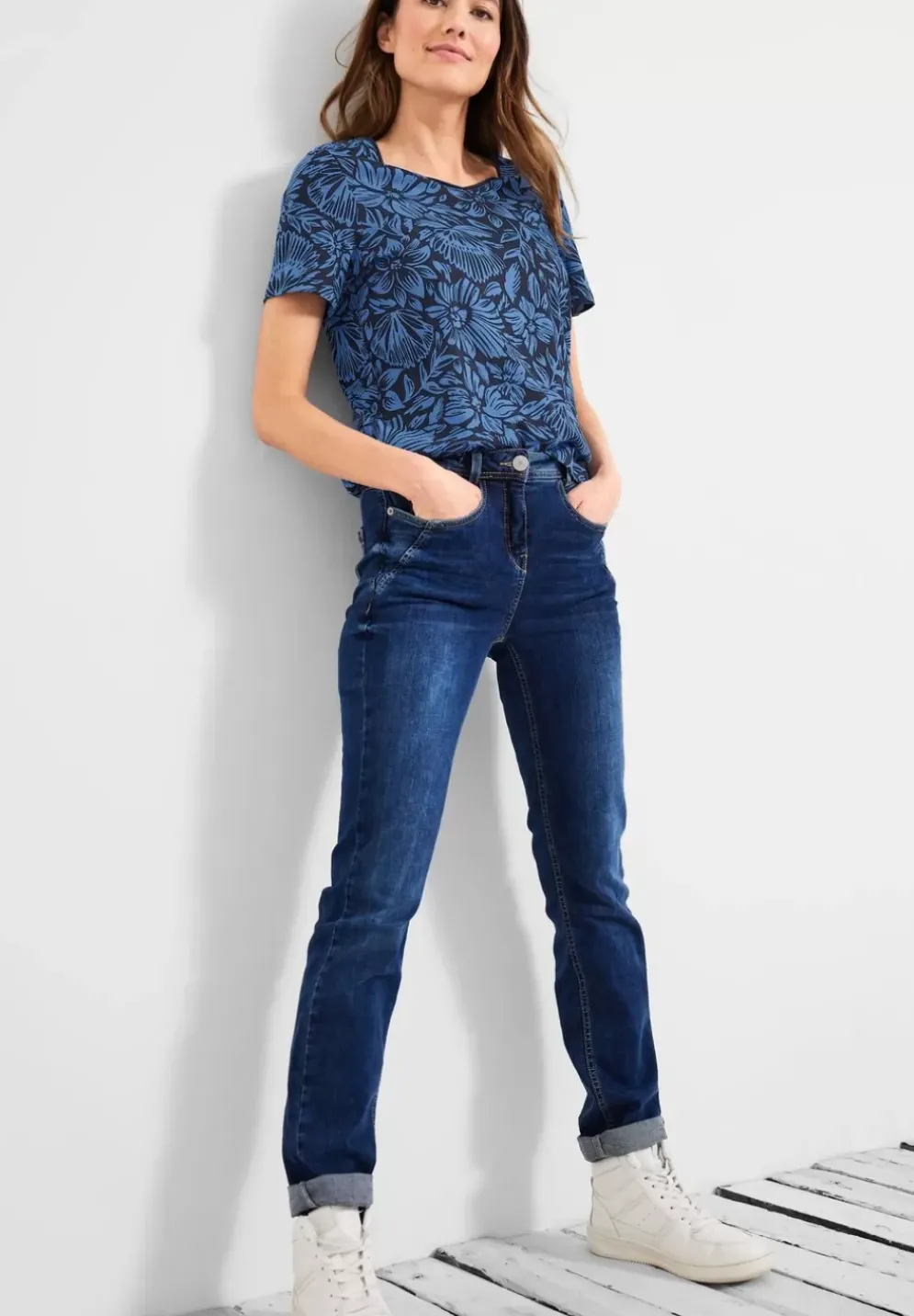 T-Shirt Mit Blumenmuster
