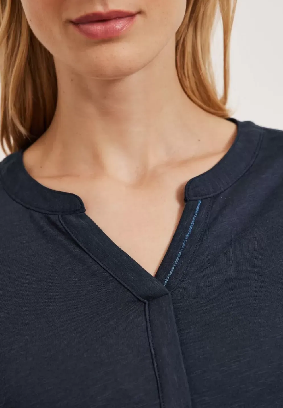 T-Shirt Mit Elastiksaum