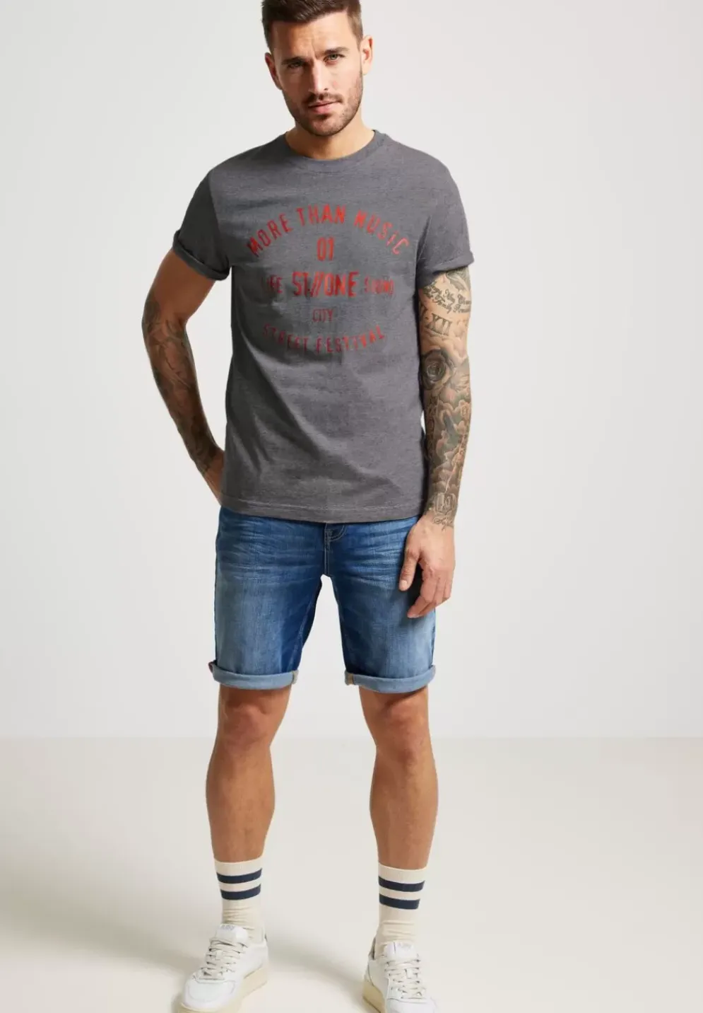 T-Shirt Mit Frontprint