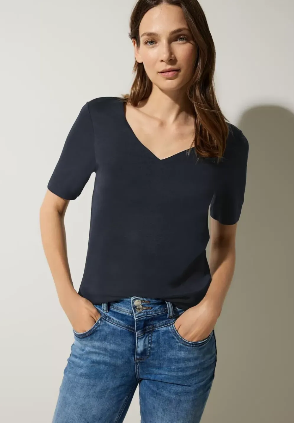 T-Shirt Mit Herz Ausschnitt