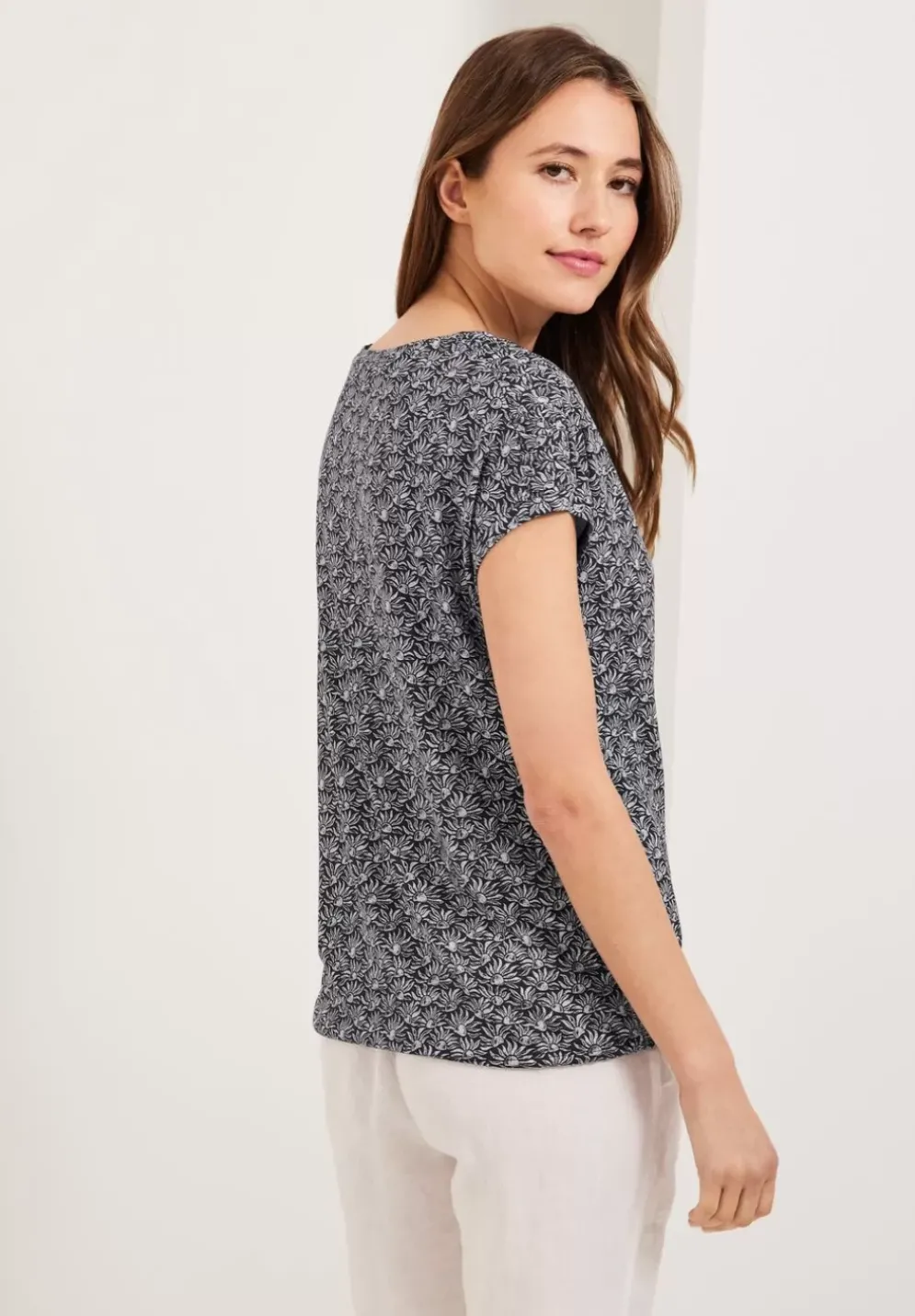 T-Shirt Mit Smock Schultern