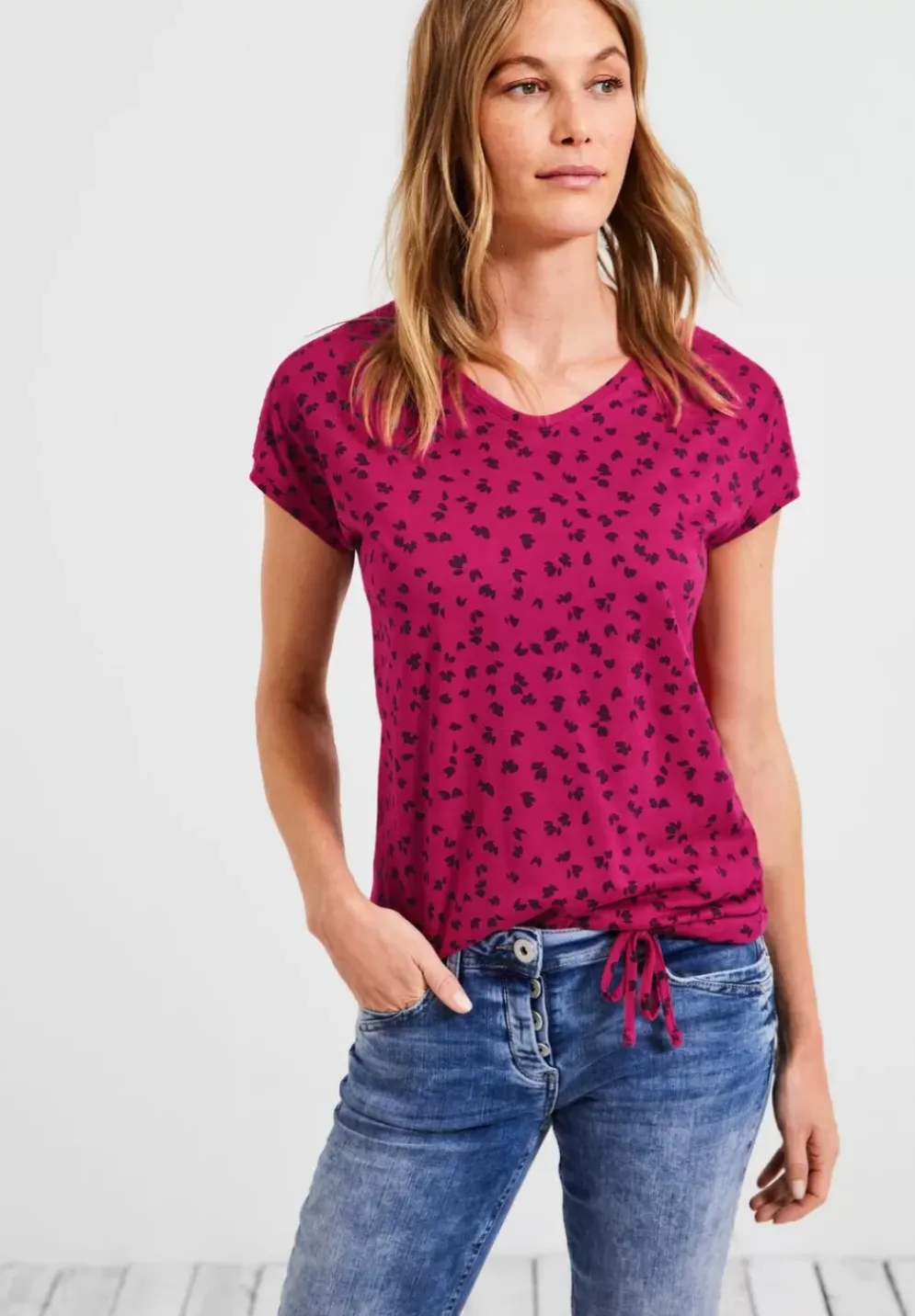 T-Shirt Mit Smokdetails