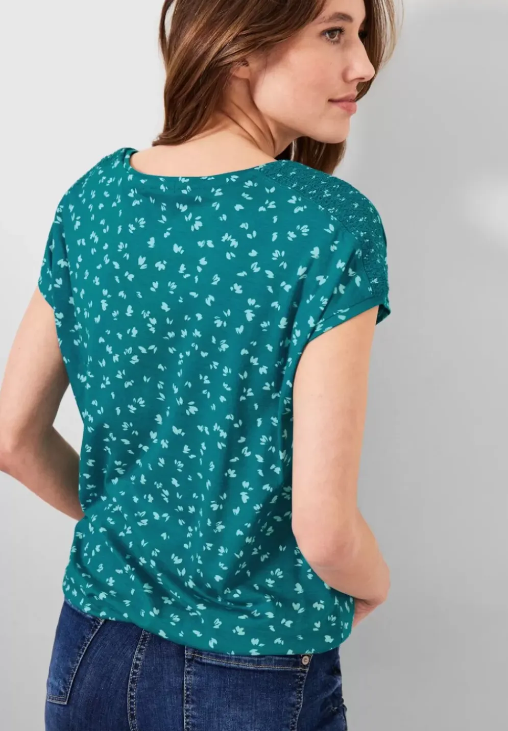 T-Shirt Mit Smokdetails