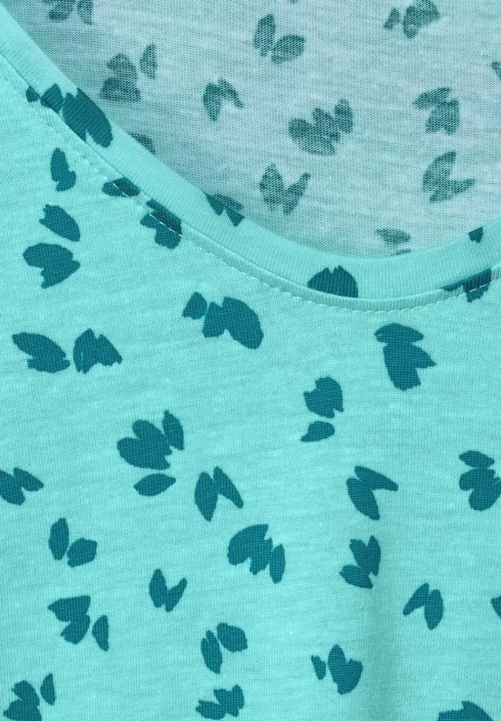 T-Shirt Mit Smokdetails