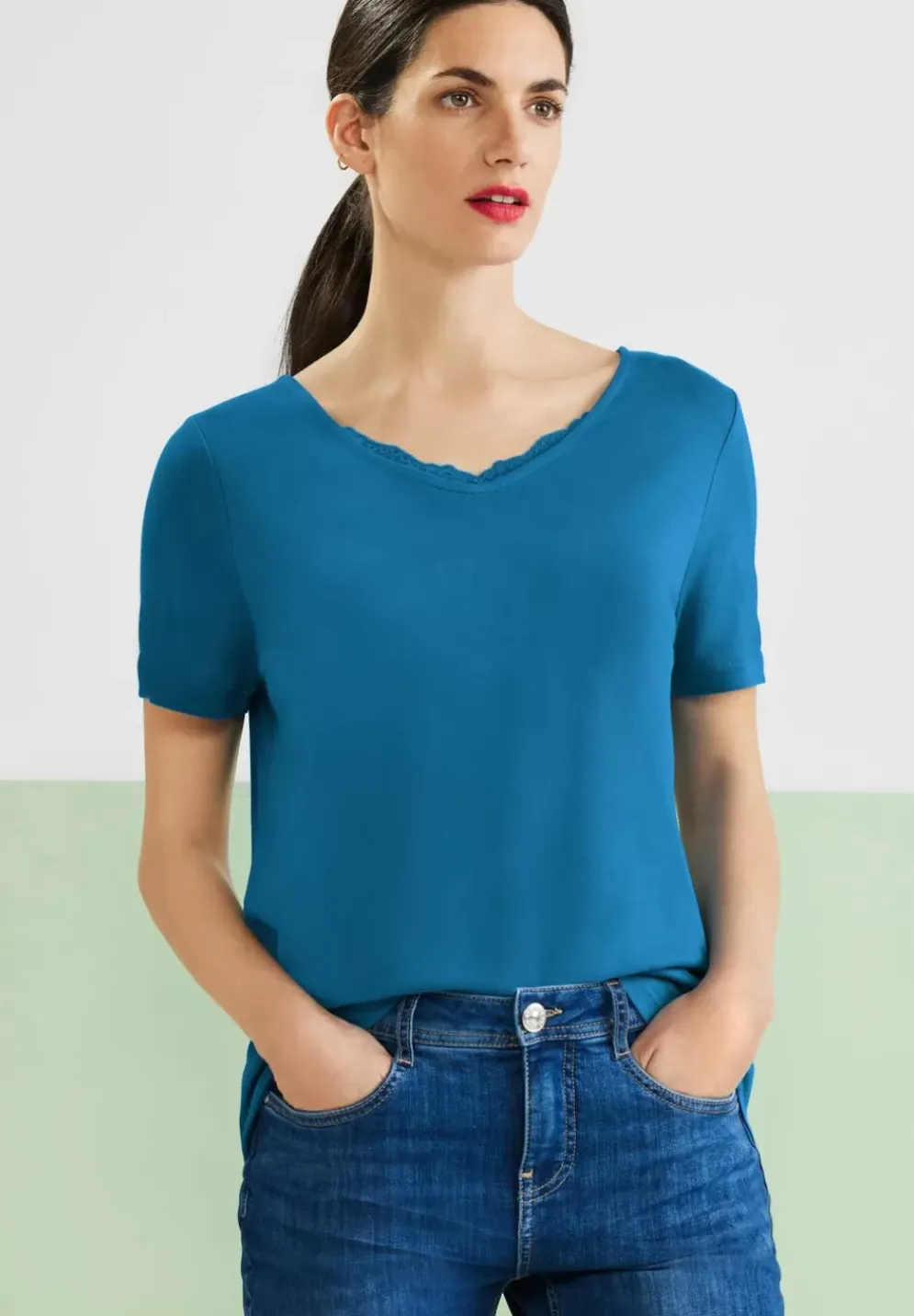 T-Shirt Mit Spitzendetail