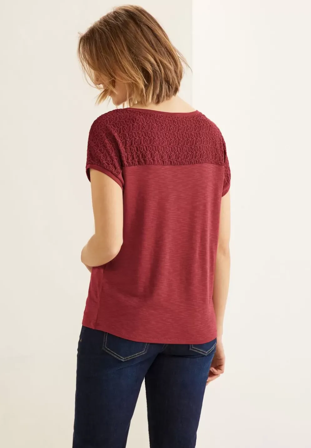 T-Shirt Mit Spitzendetails