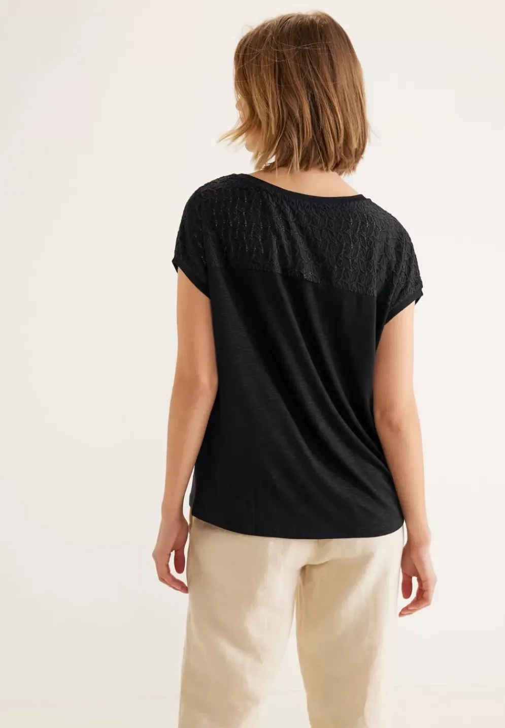 T-Shirt Mit Spitzendetails