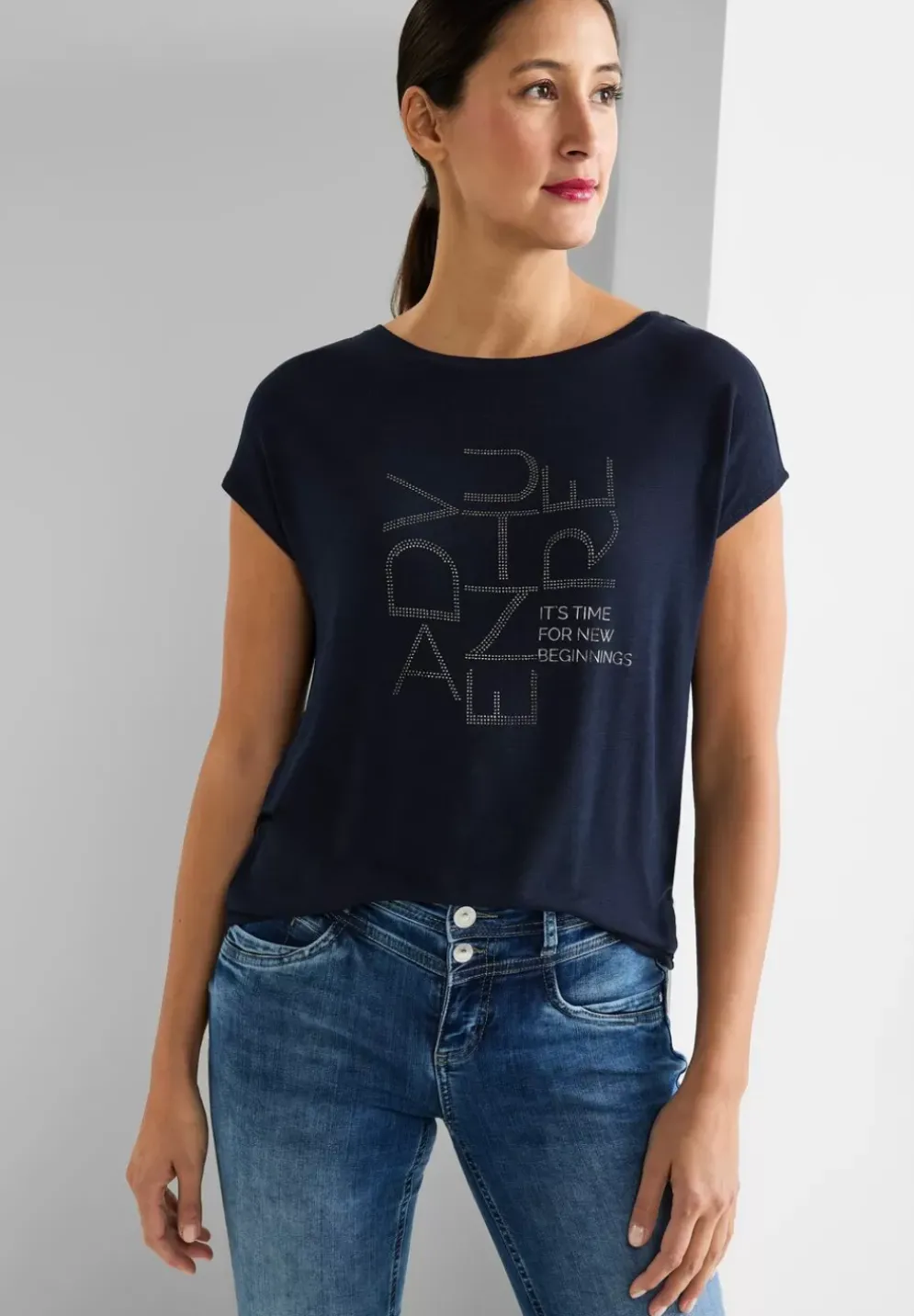 T-Shirt Mit Steinchenwording