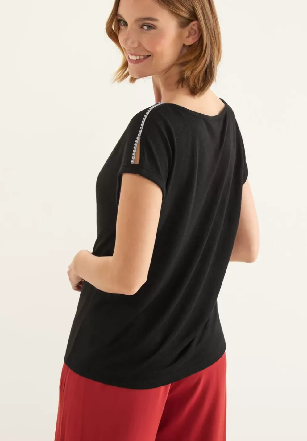 T-Shirt Mit Stickereidetails