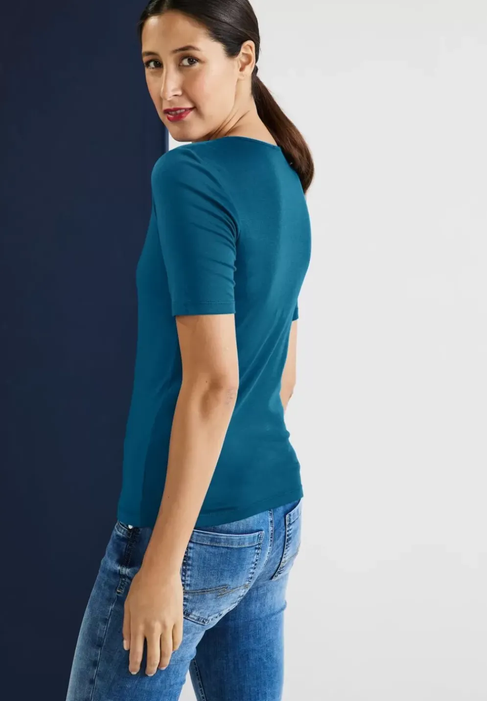 T-Shirt Mit V-Ausschnitt
