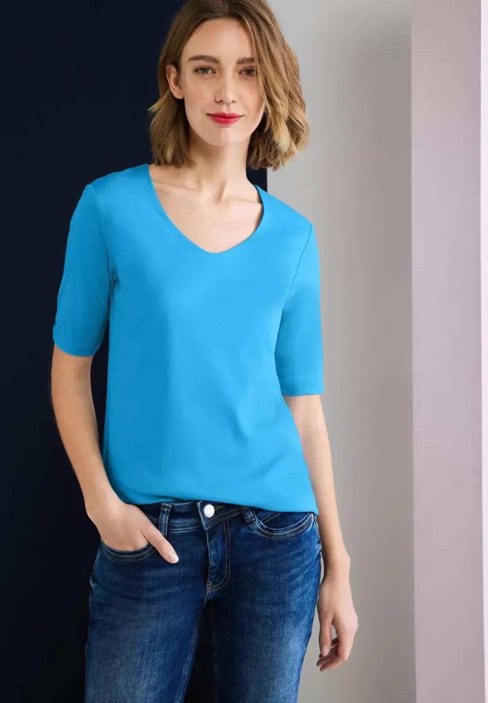 T-Shirt Mit V-Ausschnitt