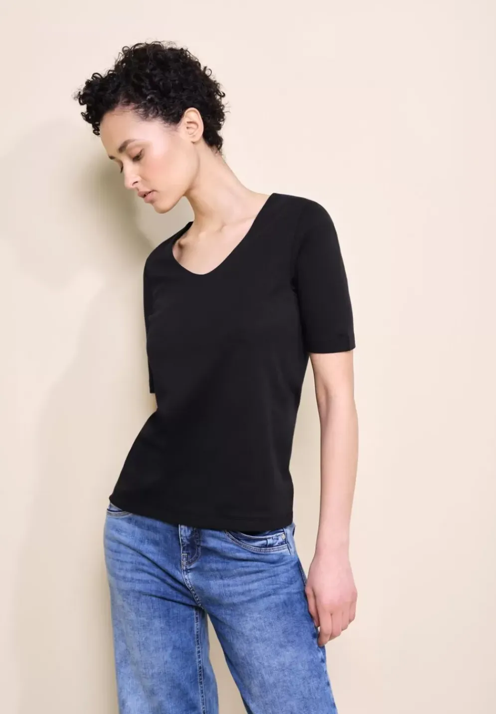 T-Shirt Mit V-Ausschnitt