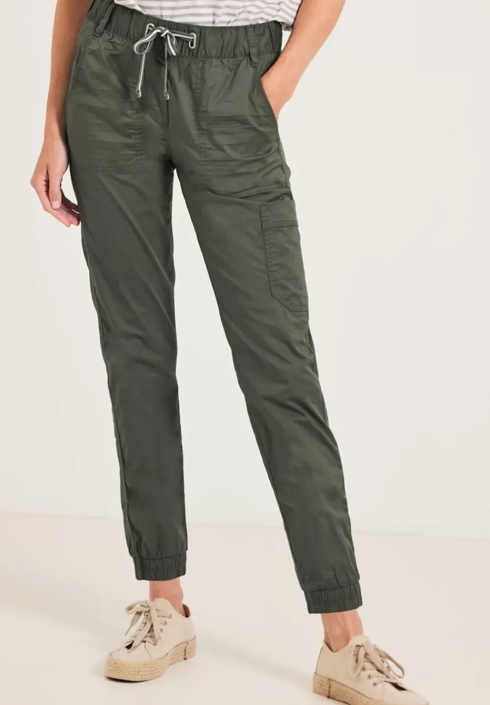 Utility Casual Fit Hose