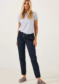Utility Casual Fit Hose