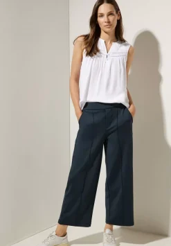 Viskosebluse Mit Hakeldetail