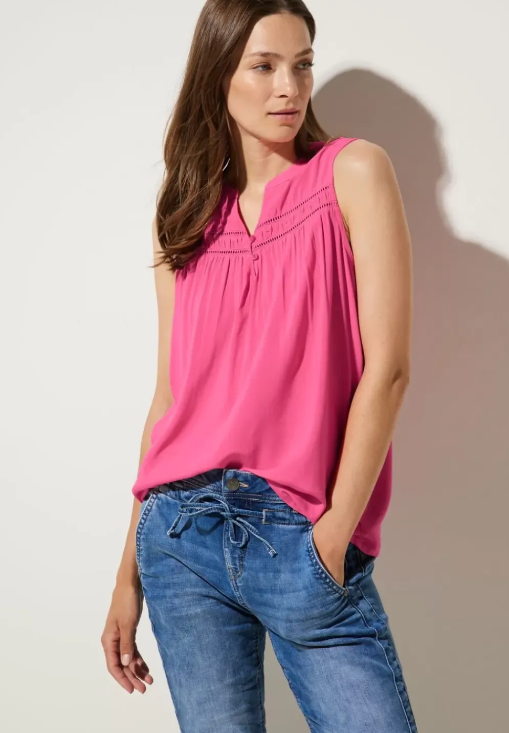 Viskosebluse Mit Hakeldetail